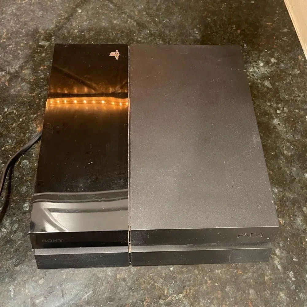 Sony PS4 Console w/ Controller – Tested Working – No Cords